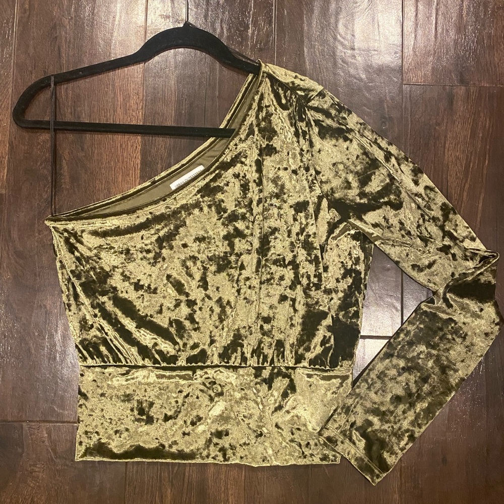 Urban Outfitters Lily Green Crushed Velvet One Shoulder Crop Top